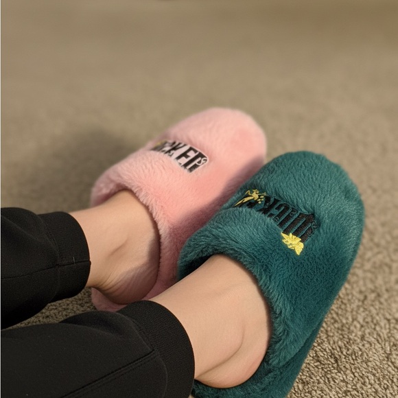 Wicked Shoes - Cozy Women's Wicked Pink and Teal Slippers